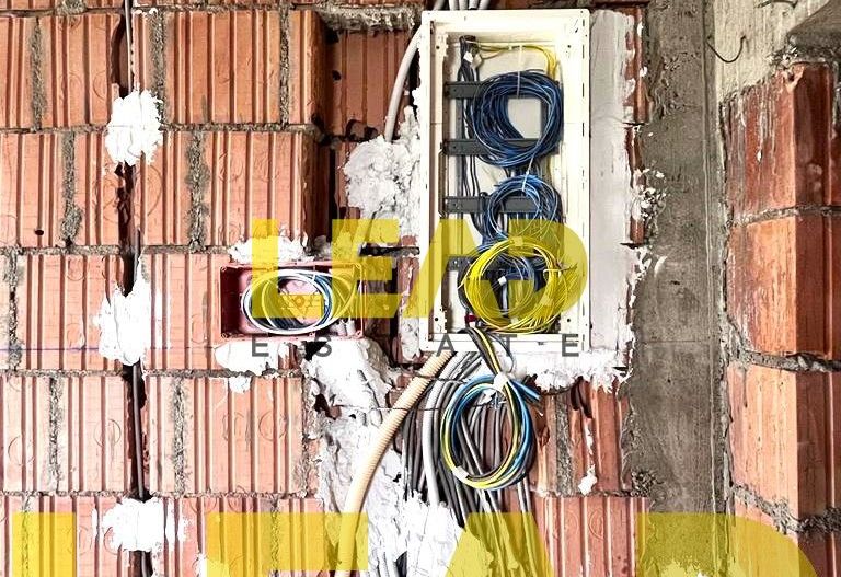 Oportunitate investitionala, Casa la rosu in Cristian! - Poză 14