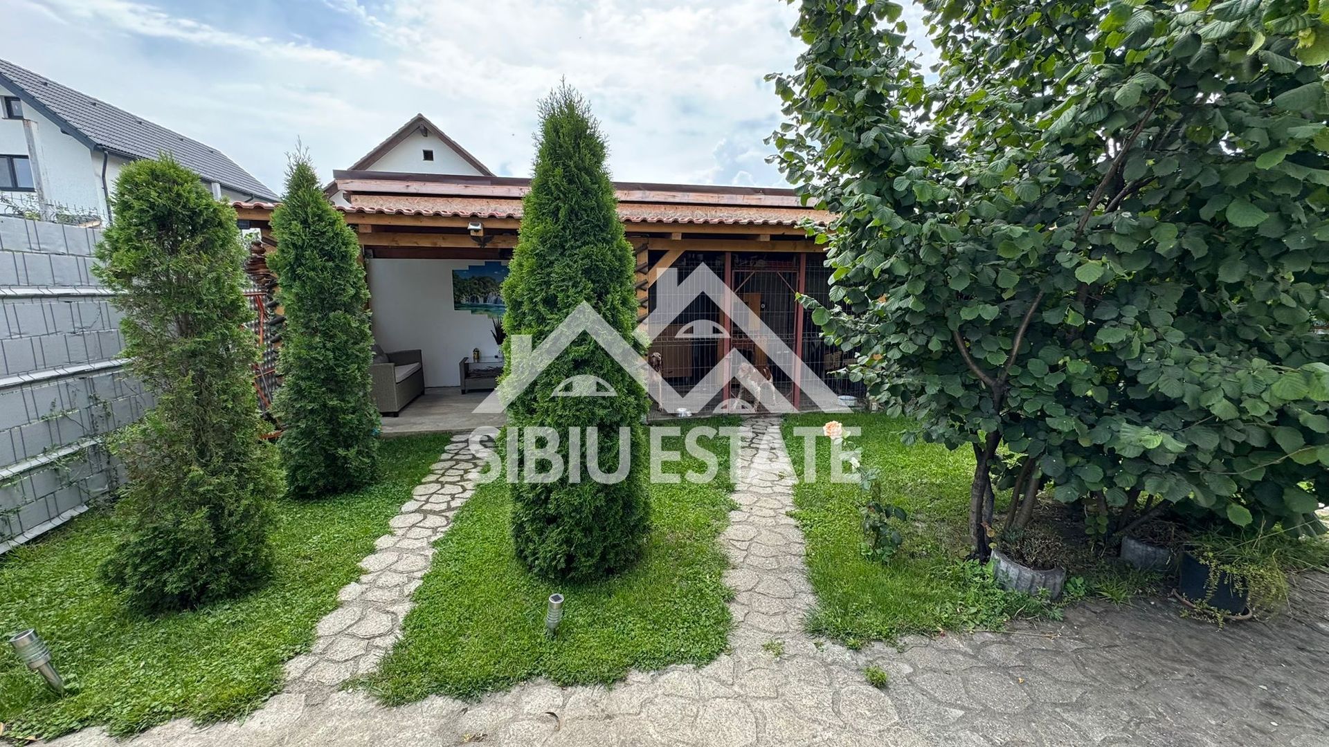 Casa individuala, deosebita, de vanzare,  5 camere 3 bai, - Poză 2