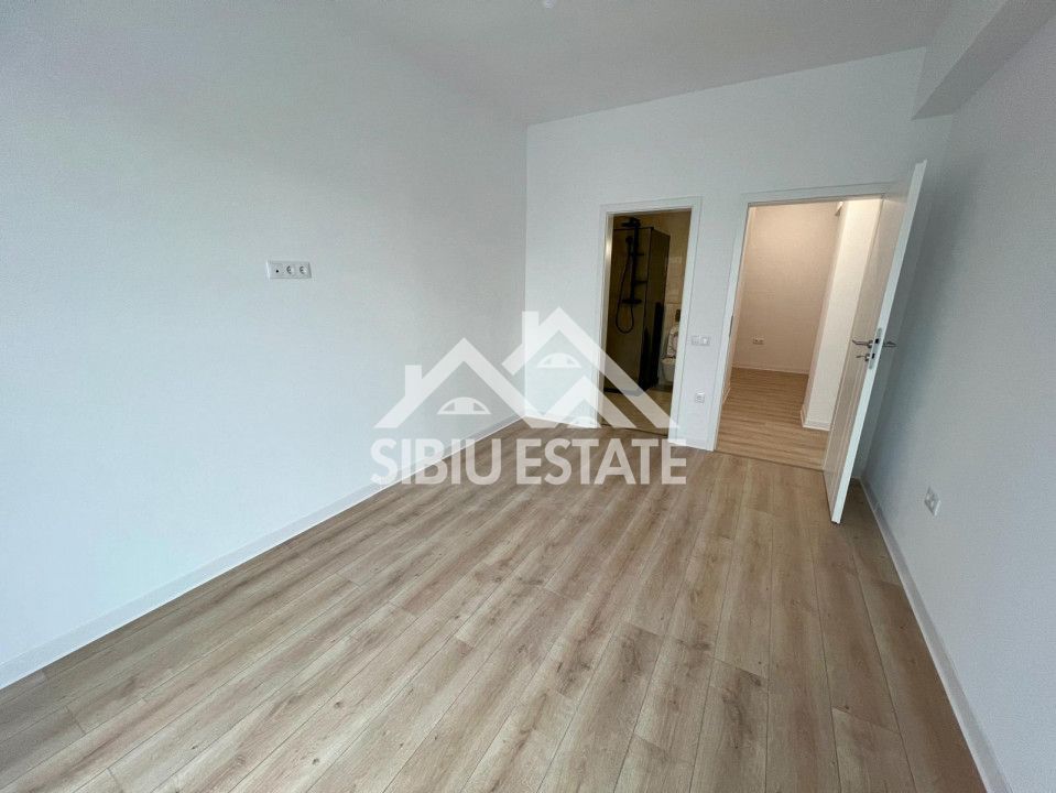 Super apartament 3 camere, 2 bai, terasa si balcon parcare si boxa - Poză 8