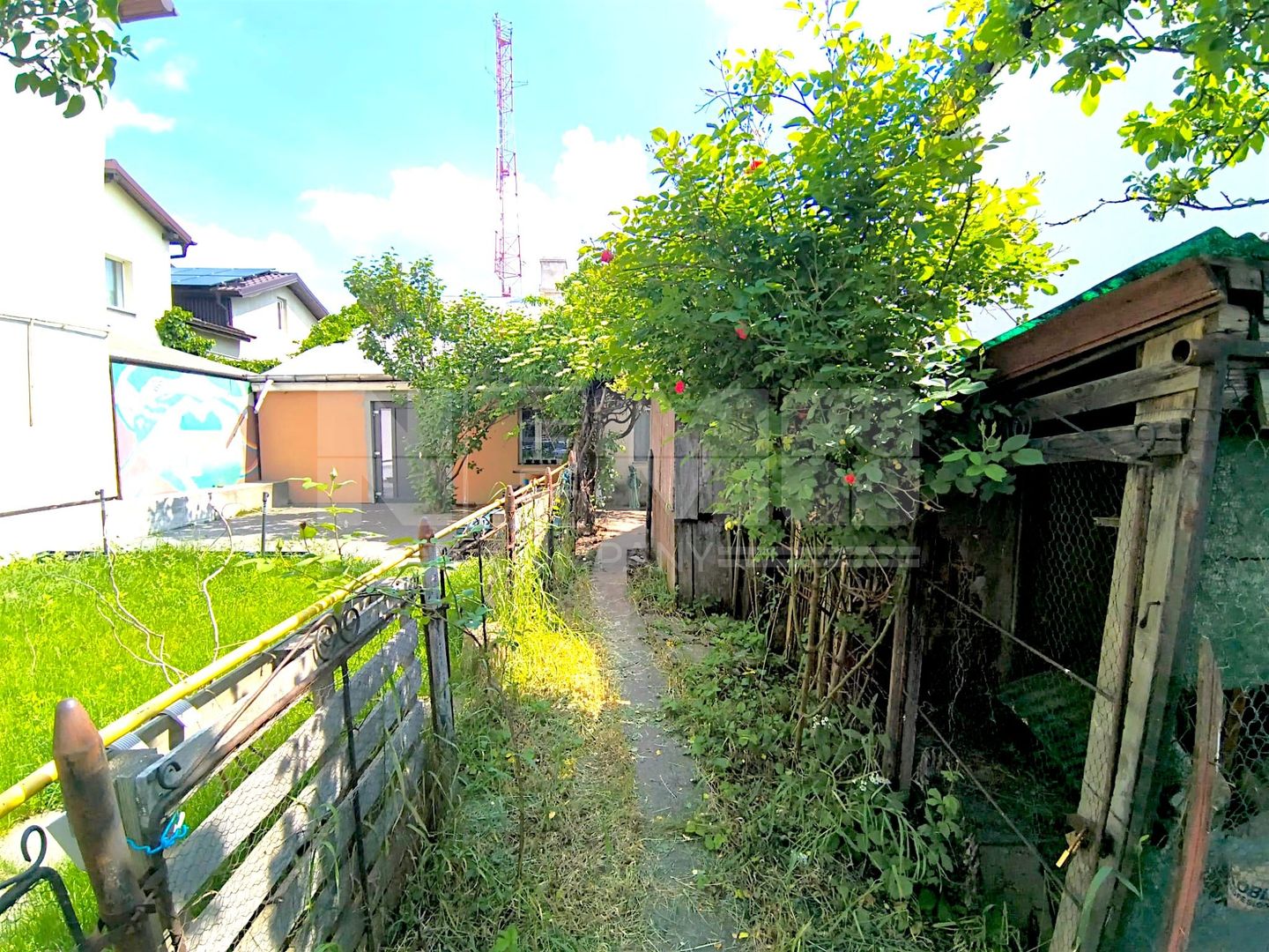 Casă tip duplex, ultracentral, str. Petru Rareș, curte 85 mp, 170000 € - Poză 6
