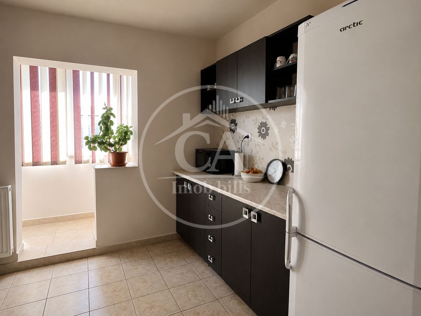Apartament cu 3 camere de vânzare în zona Rogerius, Oradea - Poză 5