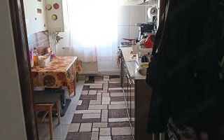 Ap 2 camere, decomandat , etaj intermediar - Poză 4