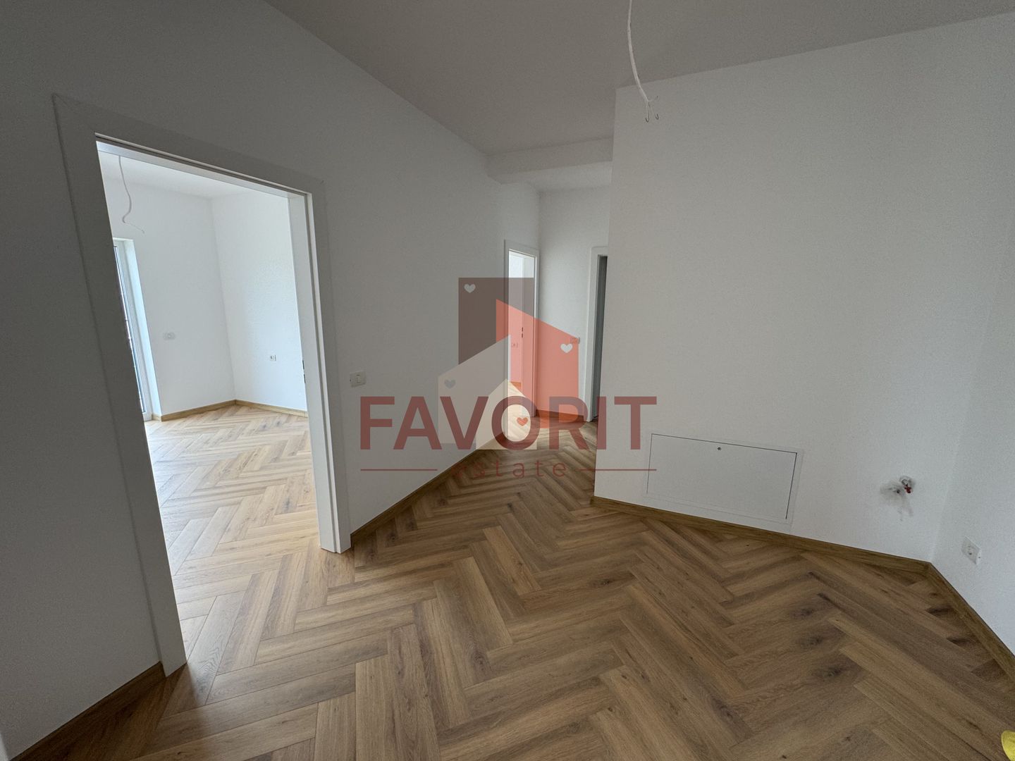 Penthouse cu terasa 70mp si 2 locuri de parcare in zona Torontalului - Poză 9