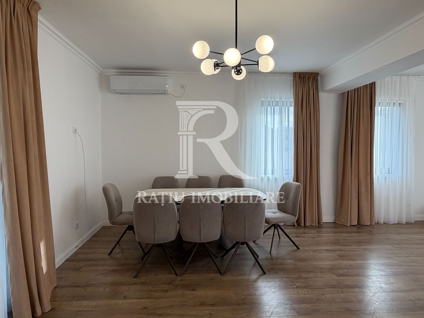Casa cu 4 dormitoare | Jacuzzi | Sauna | Sanmartin | Oradea - Poză 9