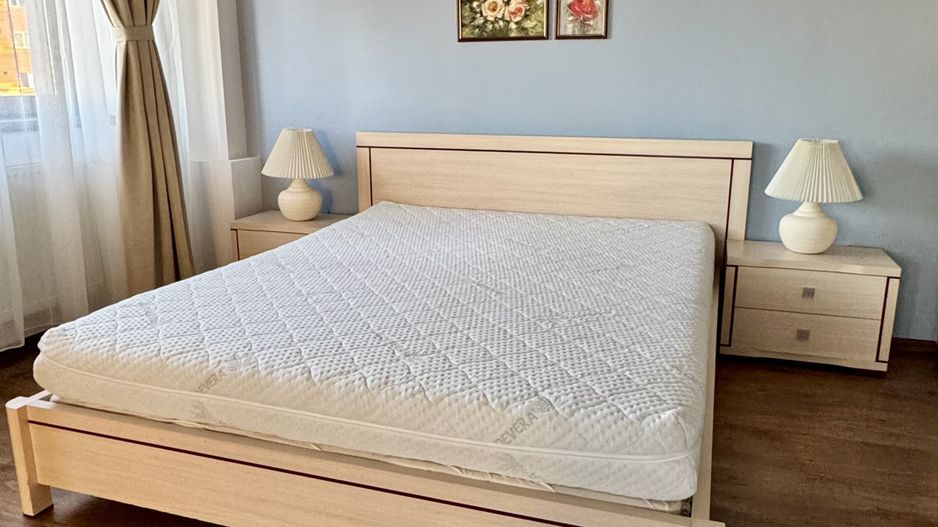 APARTAMENT SPATIOS SI LUMINOS - Poză 12