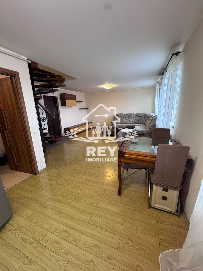 Inchiriez apartament 3 camere, spatios, central, et.5+mansarda - Poză 3
