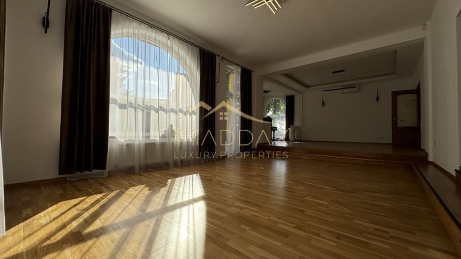 Vila Individuala 7 camere*Piscina*Teren 1000 mp / 8 parcari// Erou Iancu Nicolae - Poză 7