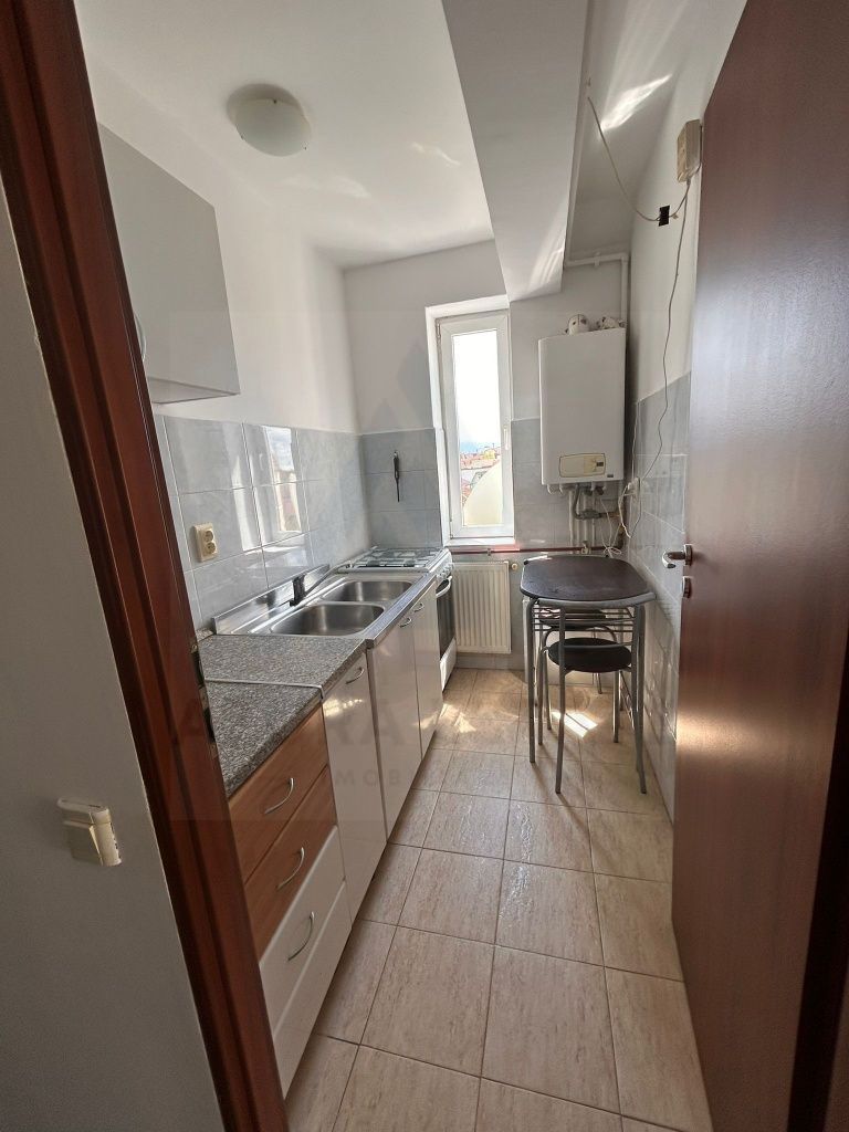Garsonieră decomandată 28 mp utili recent utilata renovată in Turnișor - Poză 2