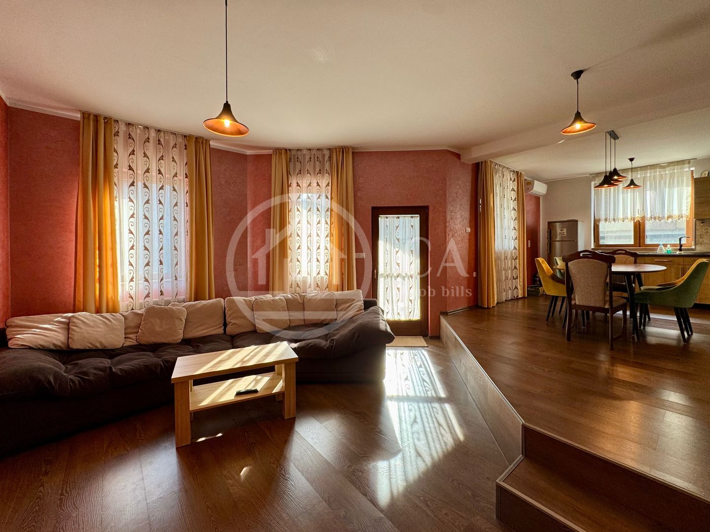 Casă de vânzare cu 5 camere in Sânmartin, Bihor - Poză 5