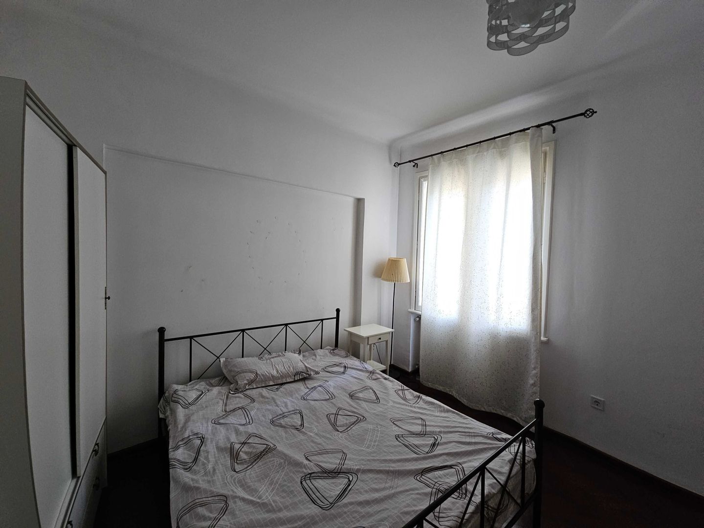 De Vanzare Apartament 2 Camere - Amze - Romana, sector 1 - Poză 3