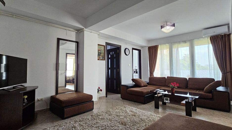 Apartament 3 camere Mamaia Nord – renovat complet, 3 balcoane, parcare - Poză 1