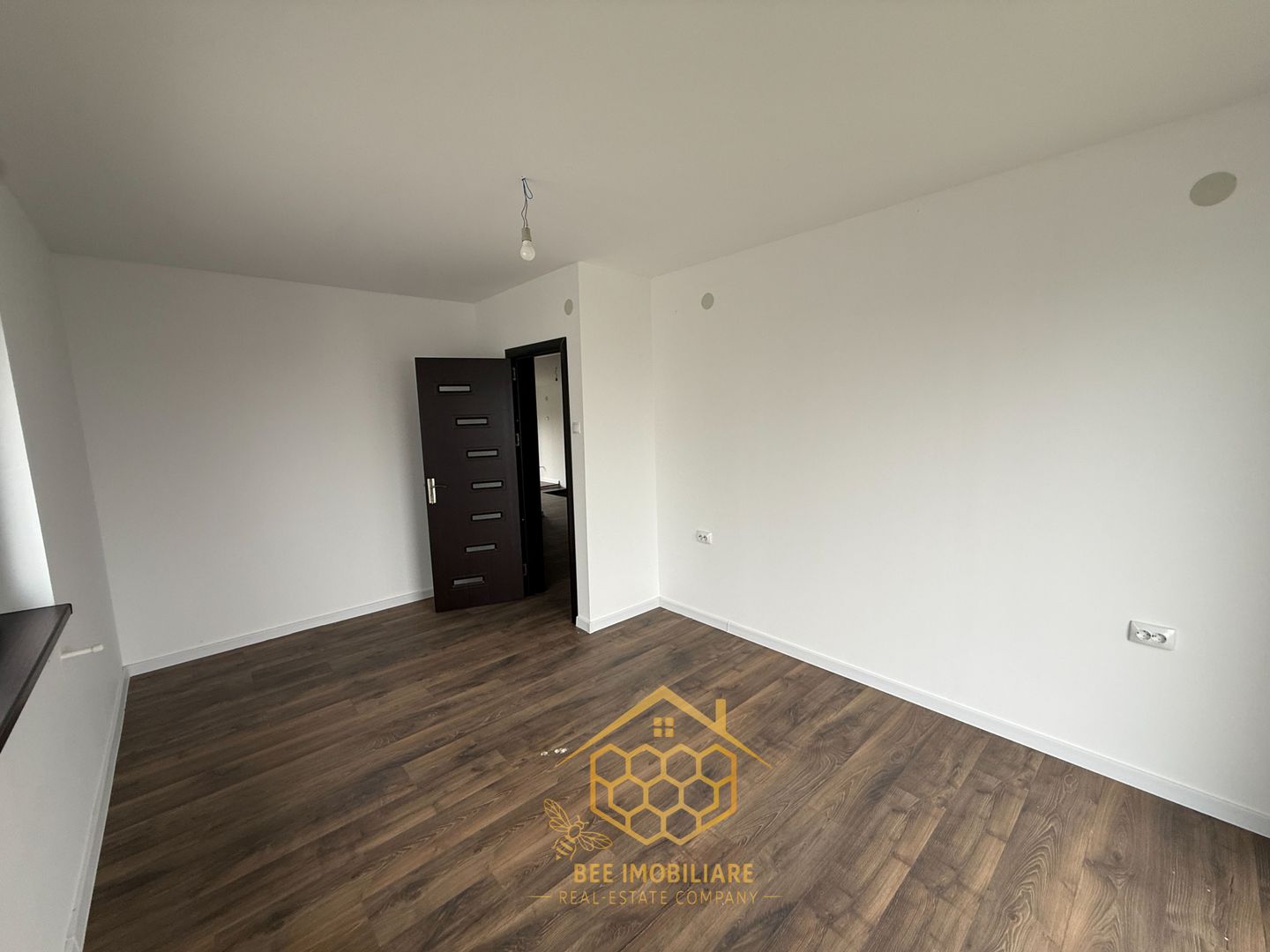Casa P+1 in Simnicul de Jos - 3 dormitoare- Toate utilitatile - Poză 14