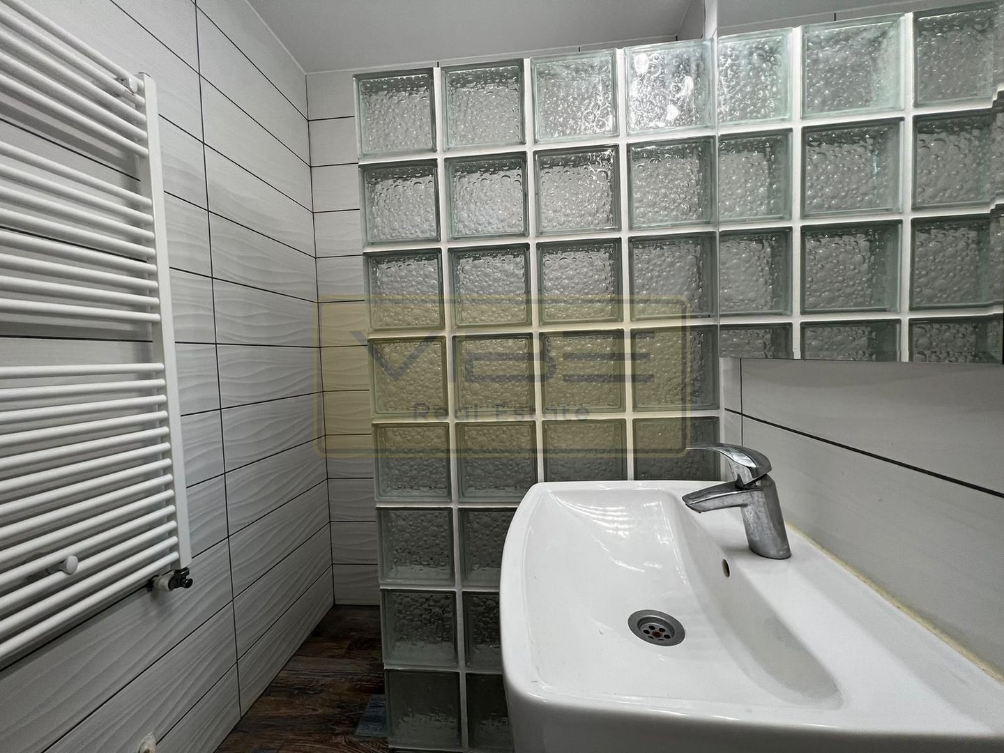 Apartament 2 dormitoare + living Podu Ros - Poză 19