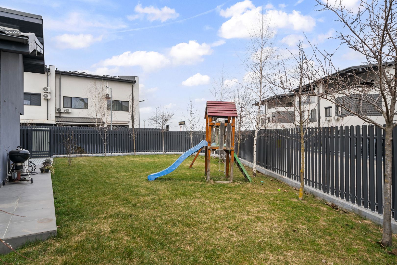 Vila pe parter cu 5 camere  | 655 mp teren | dotata cu panouri solare - Poză 10