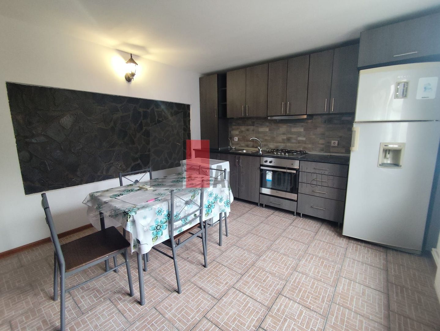 Casa de inchiriat in zona Giulesti - Poză 1