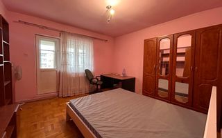 Apartament 3 camere decomandat de inchiriat pe Calea Severinului Craiova - Poză 2