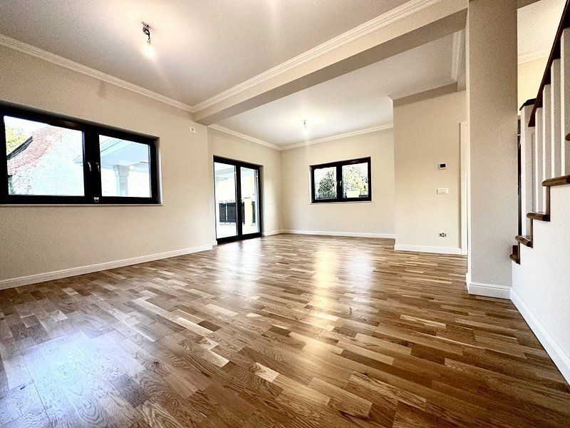 Construcție noua, accente elegante, stil exclusivist -  zona Mehala - Poză 2