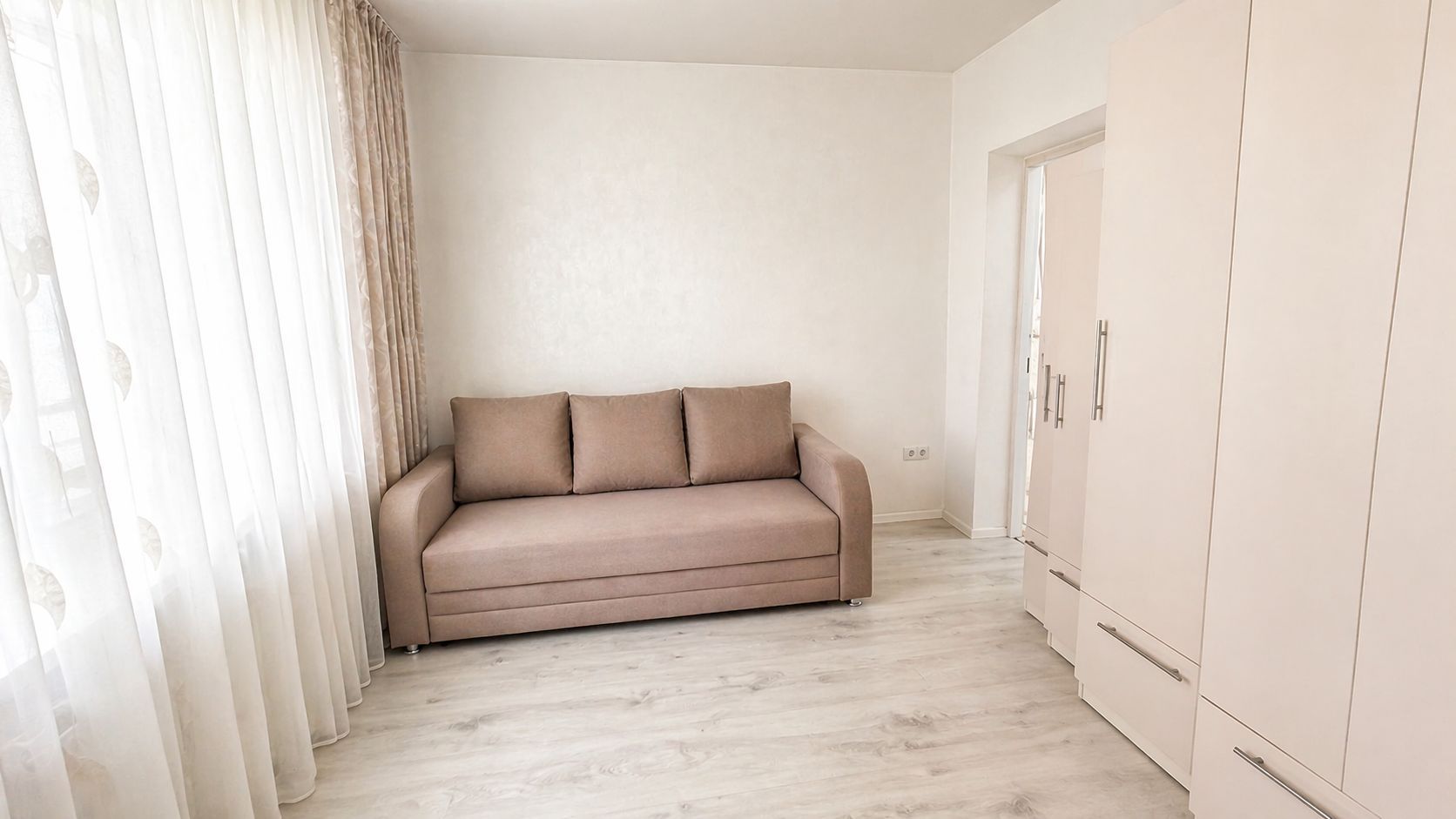 Casă de vânzare în Grătiesti, zonă nouă 🏡 - Poză 4