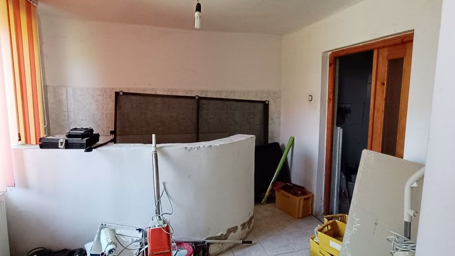 Casa si teren de 916mp in Sacele,cu front la B-dul Brasovului - Poză 8