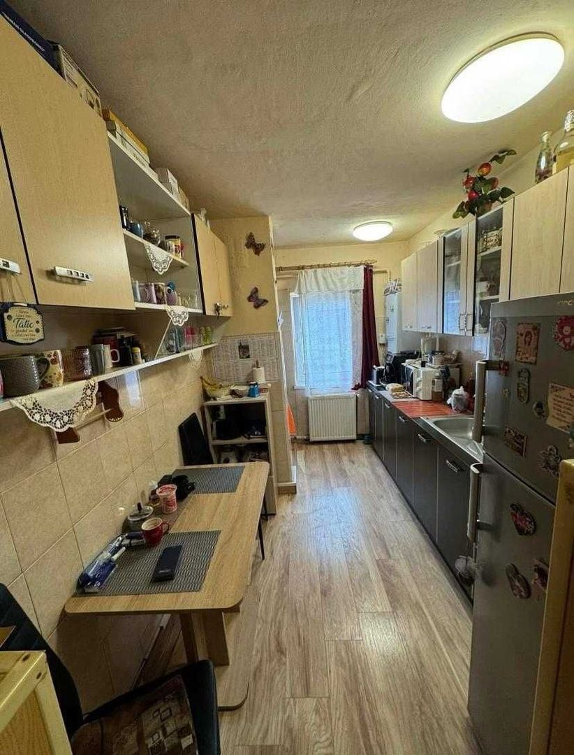 BRASADAS vinde ap 3 cam etaj 4/4 în Micro 17. - Poză 2