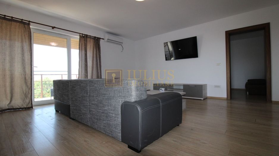apartament la curte, 2 băi, loc de parcare, zona linistita, dressing - Poză 4