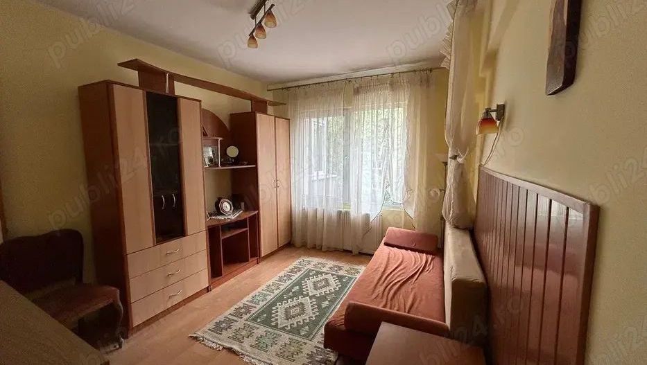 De vanzare Apartament 4 camere LUJERULUI - Poză 4