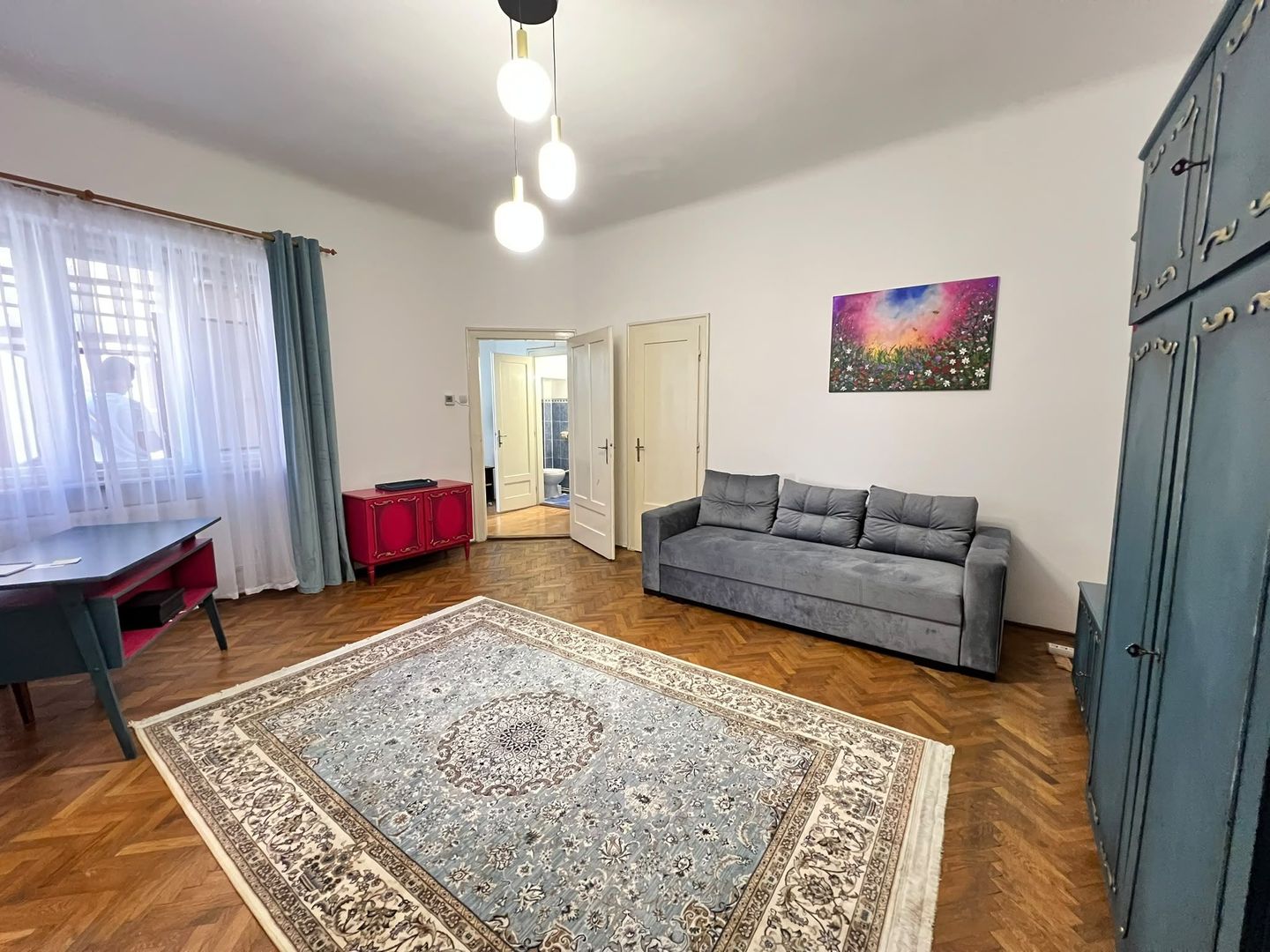 Apartament spatios cu 3 camere | 83 mp + veranda + curte | Ultracentral - Poză 3