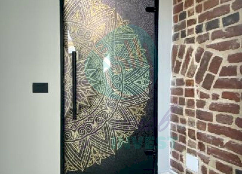 Vila complet renovata cu elemente decorative deosebite - Poză 2