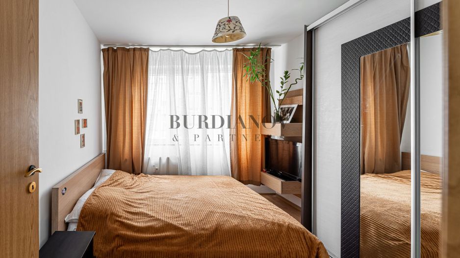 Apartament cu 4 camere- 57 mp utili -Dr Taberei- Metrou Romancierilor - Poză 7