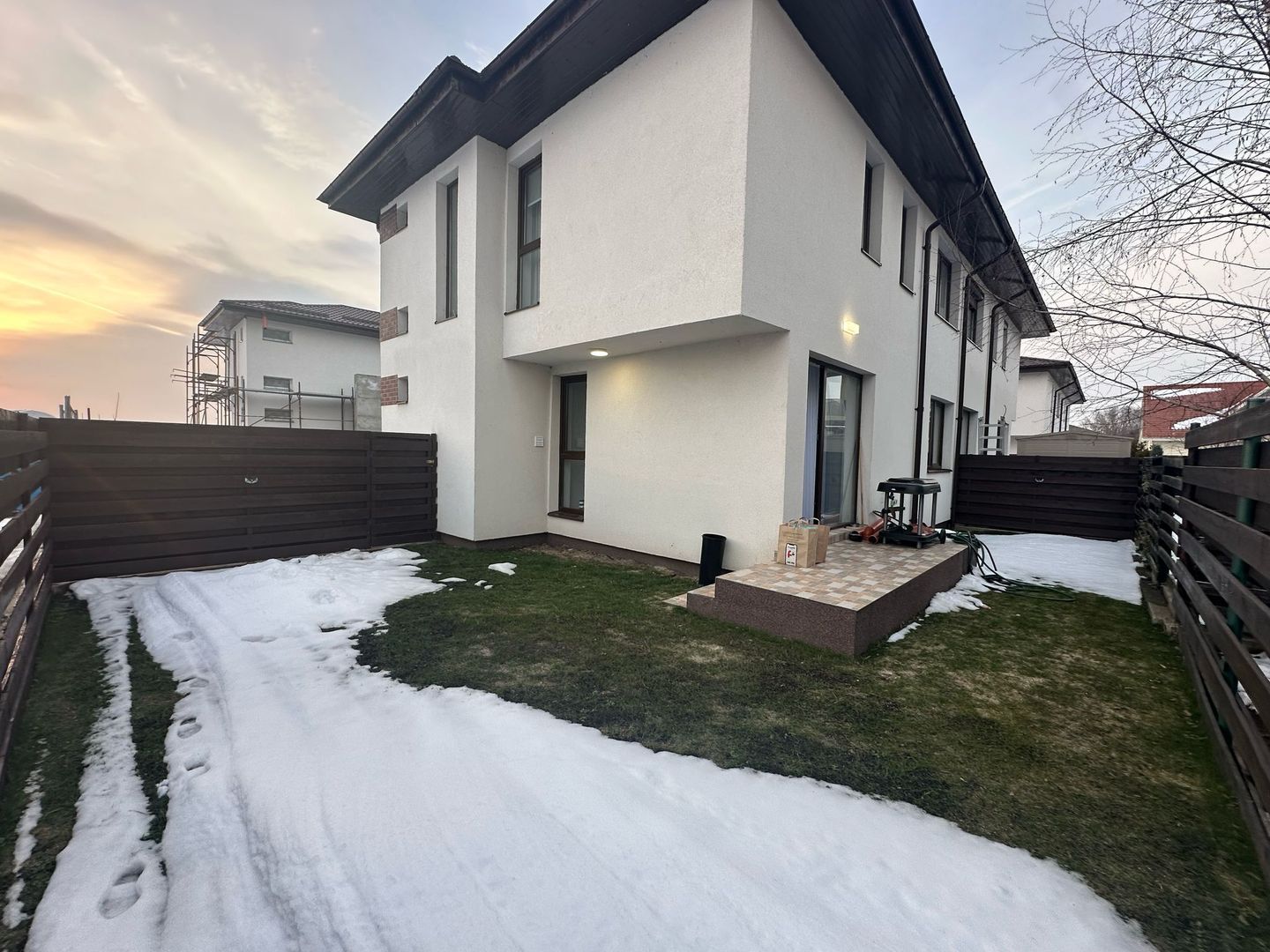 Casă P+1+pod de vânzare – 3 dormitoare, zona 23 August Otopeni, ansamblu - Poză 8