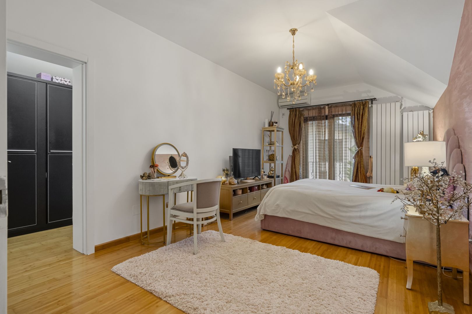 Vila din poveste este de vanzare in Pipera - Poză 19