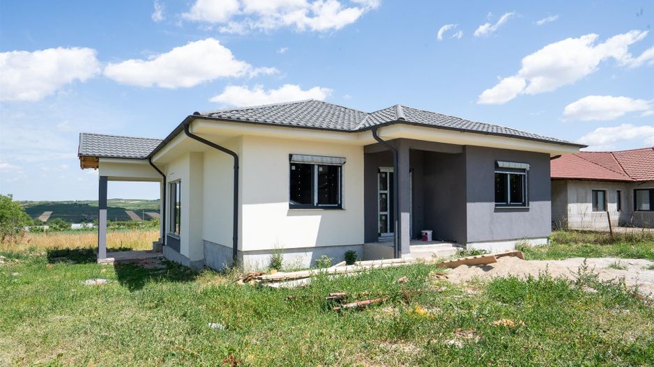 Casa Paleu in centru - Poză 2