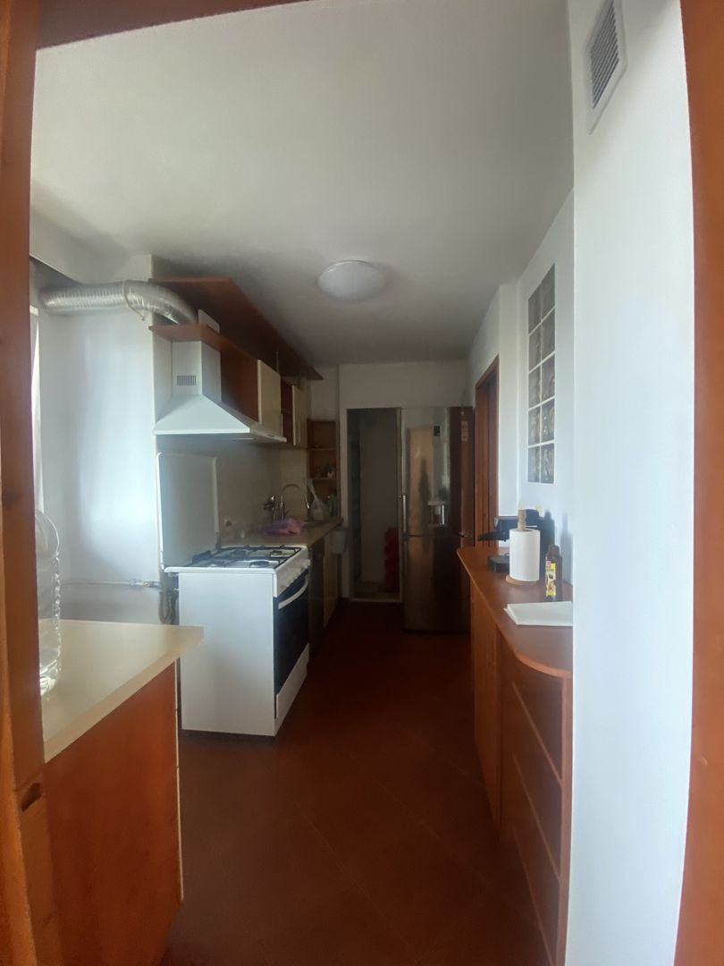 Apartament spatios, trei camere, Lujerului - Poză 9