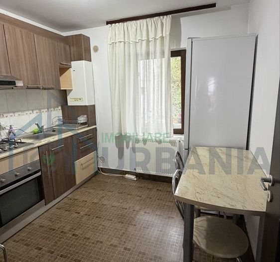 Apartament 3 camere la bloc tip vilă în Miroslava, strada principală - Poză 4