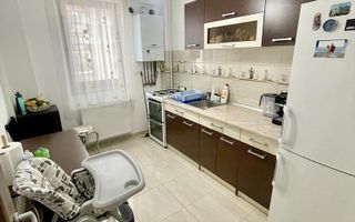 Apartament 2 camere camere decomandat etaj 2 68mp - Poză 3