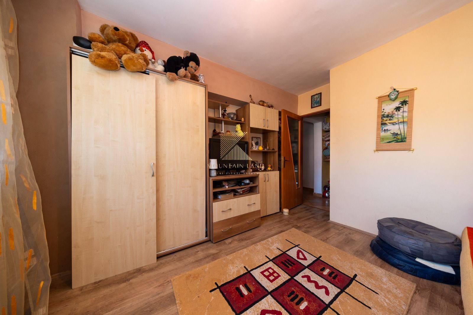 Apartament 3 camere, vedere superbă, Răcădău, str. Carpenului - Poză 10