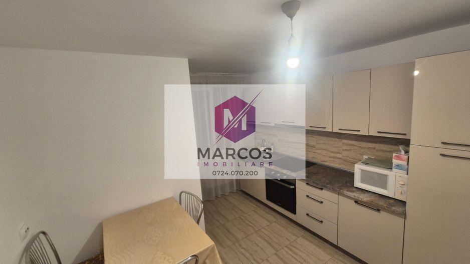 Vand apartament 3 camere Centru - Poză 9