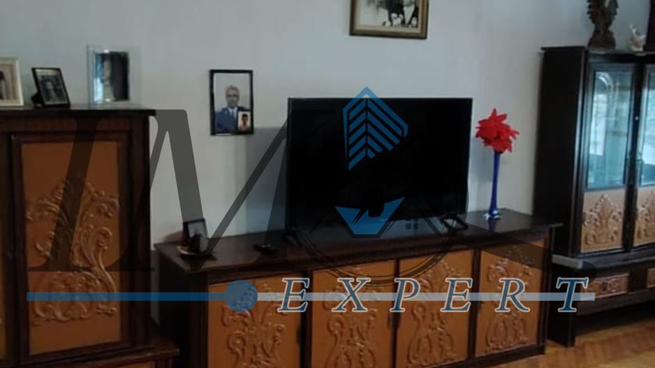 Apartament 3 camere decomandat zona Kaufland Cetate - Poză 2