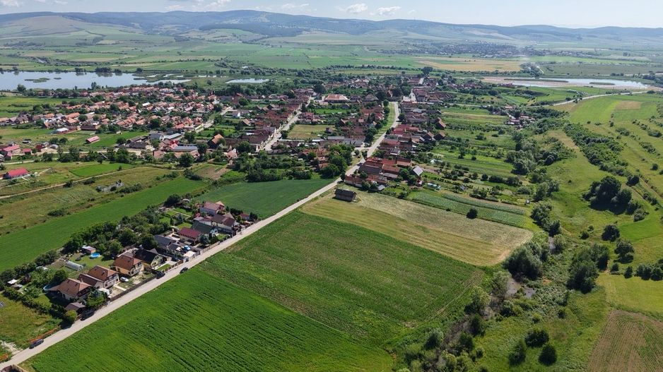 Teren intravilan 10.000 mp, Rotbav (Feldioara) - Poză 5