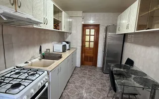 APARTAMENT 3 CAMERE, I.C. FRIMU, 500 €/LUNĂ - Poză 14