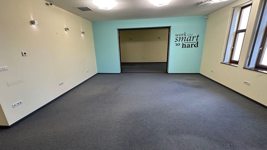 Spațiu de birouri de 204mp de vanzare  în zona Piata 700 - Poză 2