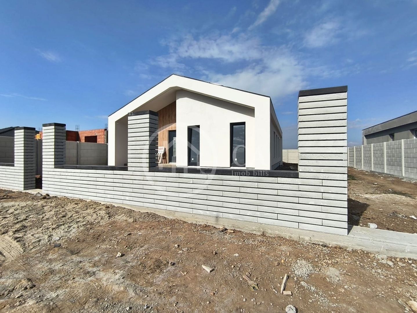 Casa de vanzare cu 4 camere in Santandrei, Bihor - Poză 1