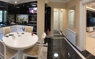 De inchiriat apartament cu 3 camere, 2 bai, parter, Micro 14, 580 euro - Poză 2