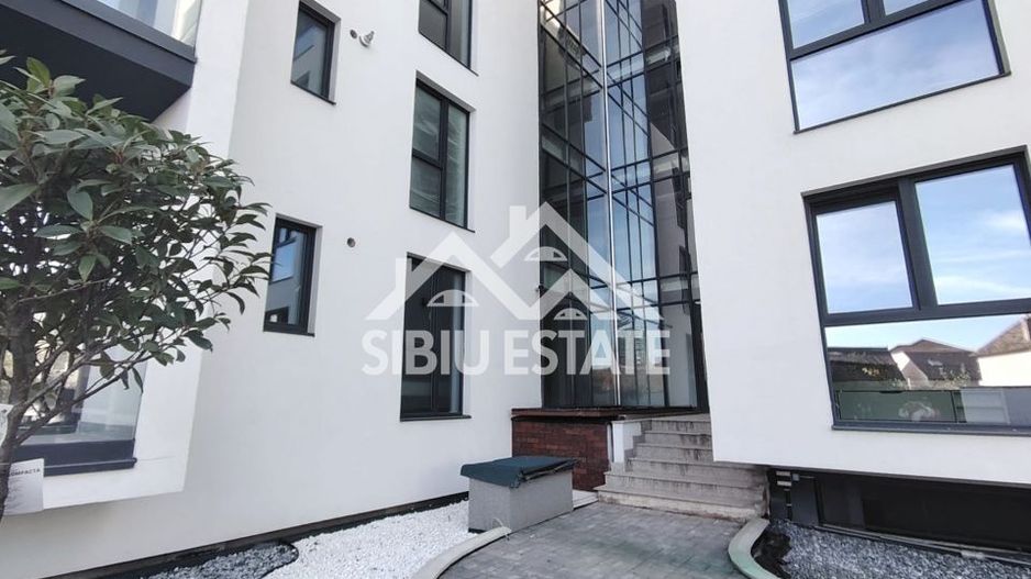 Apartament Premuim 3 camere Sibiu central, boxa si garaj - Poză 21