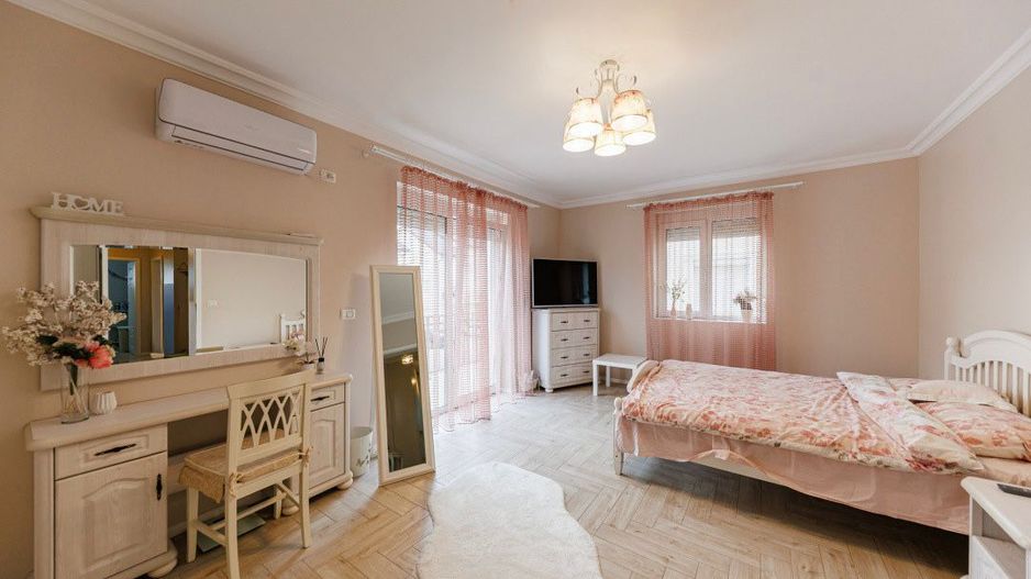 Apartament elegant I Grădina privata si parcare privată I Dumbrăvița - Poză 8