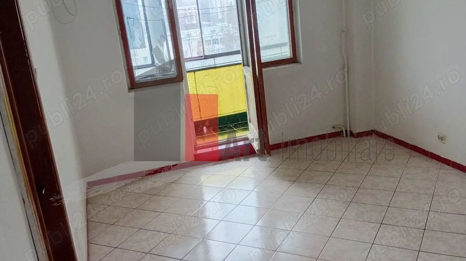 Vindem apartament 2 camere in Crangasi - Poză 1