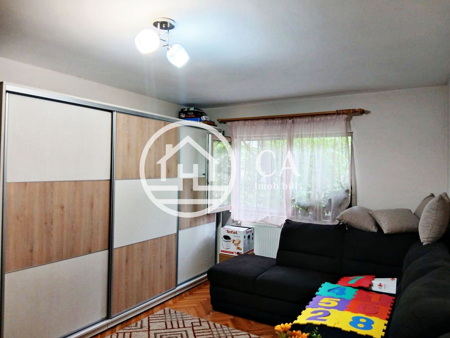 Apartament de vanzare cu 4 camere in Rogerius, Oradea - Poză 2