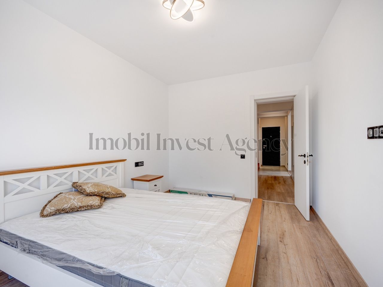 Vila Duplex 5 camere Otopeni - Poză 15