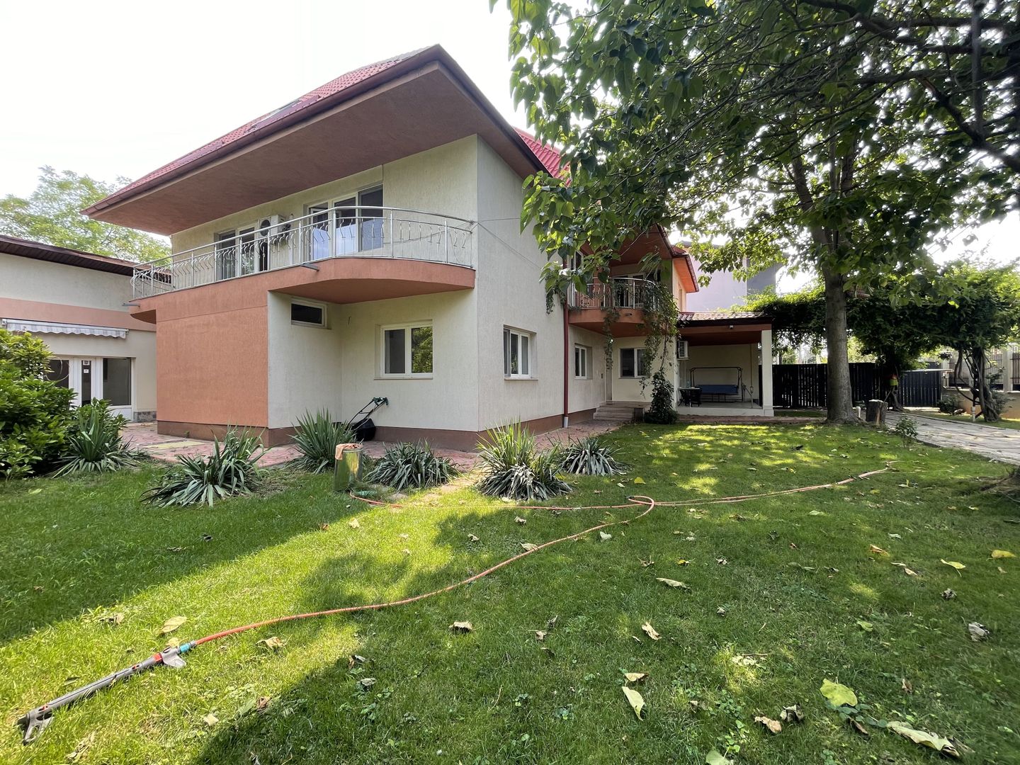 VOLUNTARI - Catedrala | Casa 7 Camere + Constructie Secundara - Poză 1