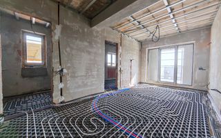Tunari locatie excelenta - Poză 1